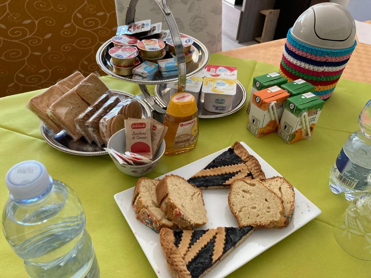 Oasi Dei Deserti - Camera Con Colazione Morciano di Romagna Exterior photo